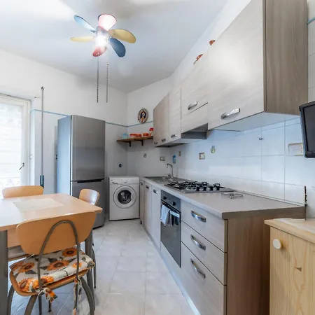 Georges Flat - Tiburtina Station Apartment Rome