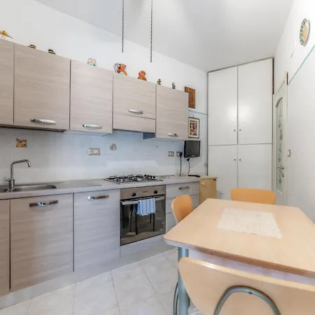 Apartment Georges Flat - Tiburtina Station *